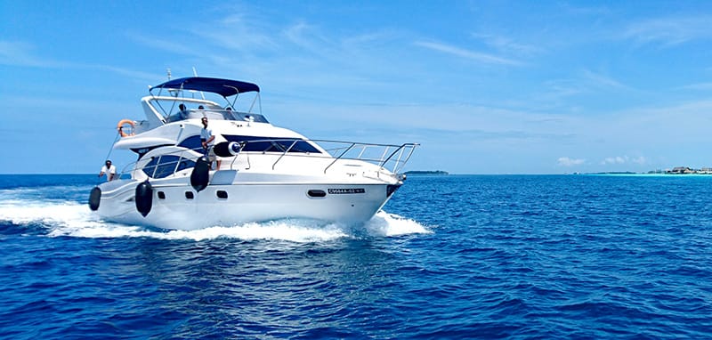 Direkt zum Bereich "Bootsschein" Boot: Yacht